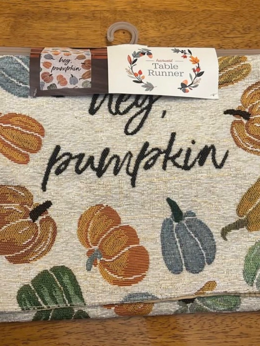 Harvest Table Runner - "Hey Pumpkin" Text & Pumpkins
